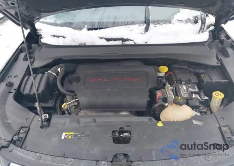 2018 Jeep Compass Latitude 4X4 из США, поврежденный, VIN 3C4NJDBB5JT161425